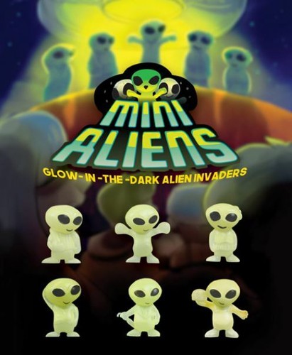 100 mini glow - aliens, figures